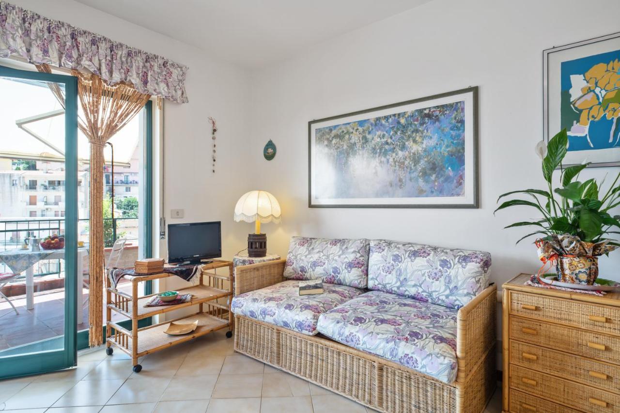 Taormina Comfortable Apartment With Terrace Exterior photo