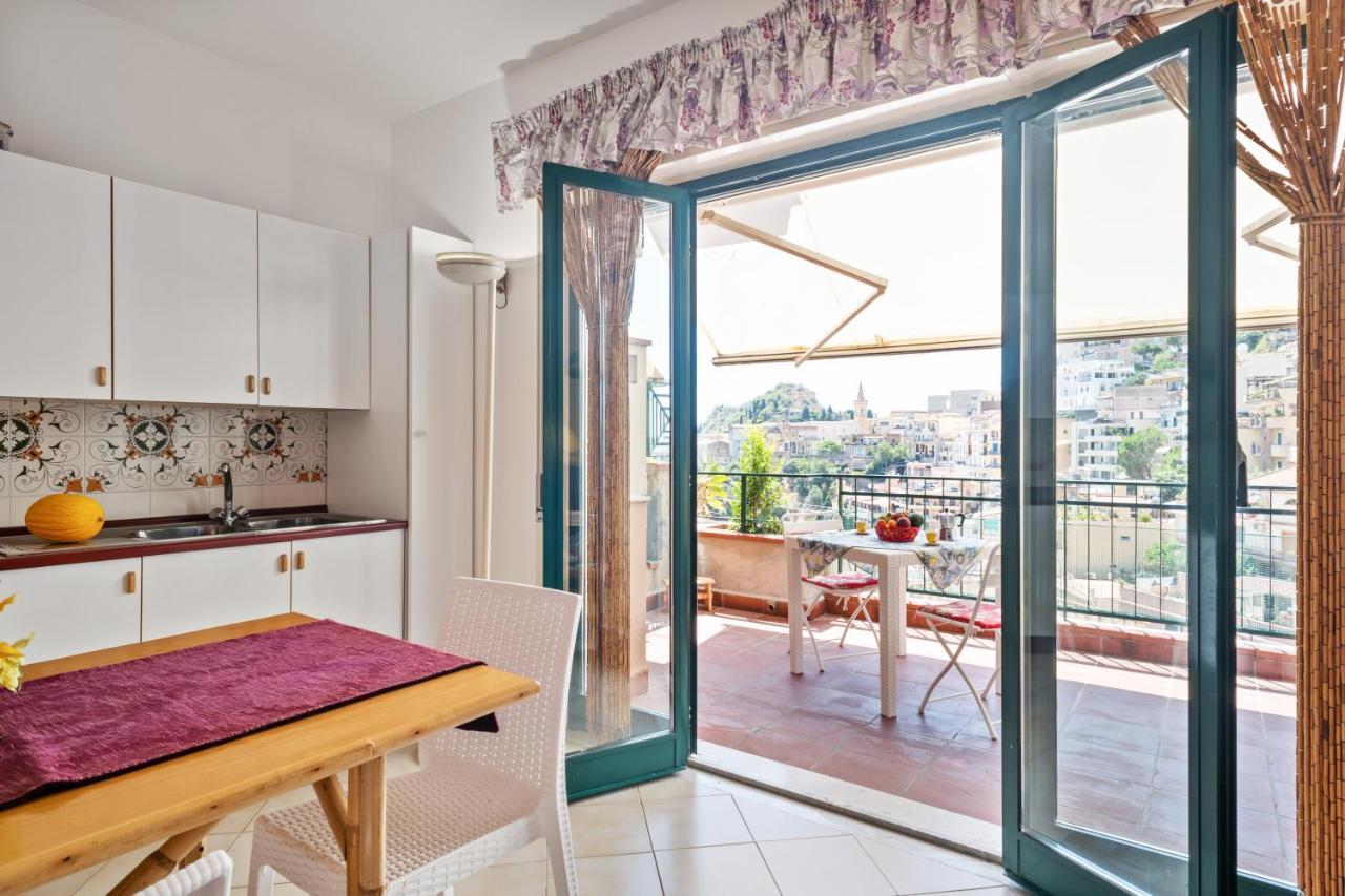 Taormina Comfortable Apartment With Terrace Exterior photo